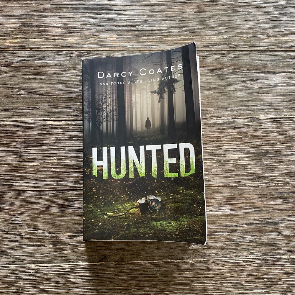Hunted by Darcy Coates